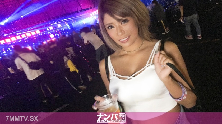 200GANA-1891 Hook up with a sunburned big-breasted gal at the highest-level EDM event in Japan, ULTRA JAPAN! Splashing squirting from her liberated crotch at the music festival! Then fuck hard to the beat of pounding dick!