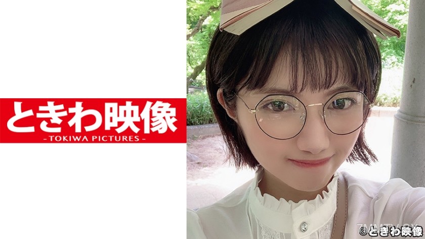 491TKWA-112 The book-loving short-haired girl, wearing cute glasses, eagerly takes the ugly man’s penis into her mouth and allows him to ejaculate inside her smooth vagina!