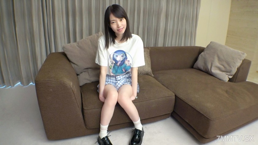 SIRO-4241 【First Time】【Pure White Beautiful Body】【Dream is to Become a Voice Actress】At an age where you start getting interested in sexy things. A voice actress wannabe with a fluffy atmosphere is taken aback by the size of her first-ever giant cock… Ama