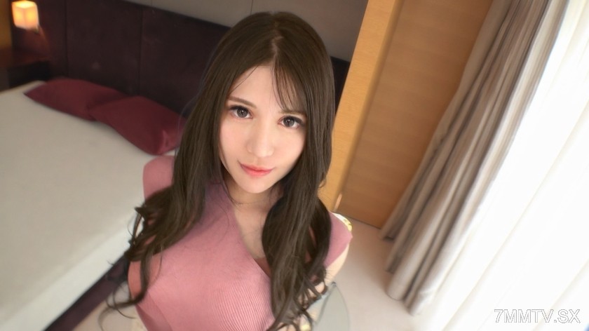 SIRO-4637 【First Time】【Well-defined Features】【Fair Skin Big Breasts】A fair-skinned, big-breasted izakaya waitress with distinct facial features appears. She lets out sultry moans that echo throughout the room and reaches orgasm multiple times while riding
