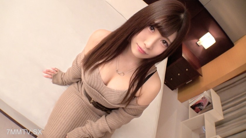 SIRO-4714 【First Time】【Plump Butt】【Intense Grinding Cowgirl Position】After over a year of abstinence, a glamorous beauty salon employee is discovered. She moans ‘It feels so good inside…’ while vigorously grinding in the cowgirl position, exposing her l