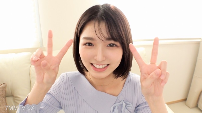 SIRO-4753 【First-time】【Unmatched Transparency】【Beautiful Neckline】A beautiful JD with a pure look and a dazzling smile was discovered. Experiencing her first massive squirting orgasm from an actor’s intense hand job, she gradually reveals her lewd state..