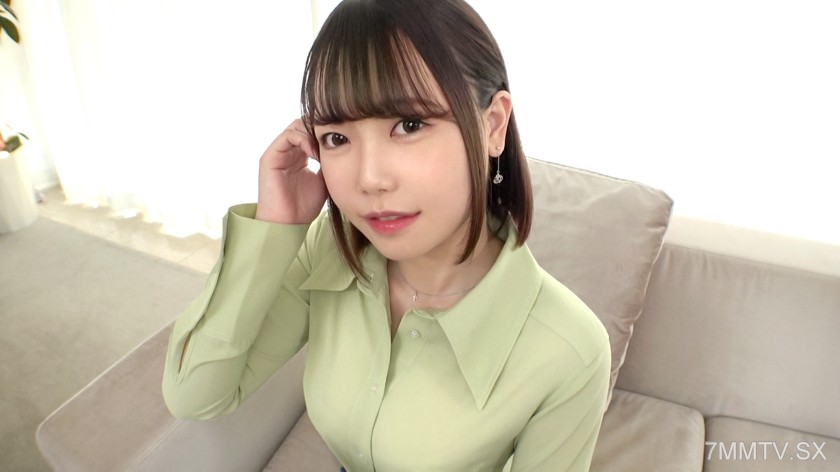 SIRO-4886 【First Time】【Smooth Shaved Big Tits】【Squirting Girl】Can’t be satisfied with just a fuck buddy, this slut applied to AV. Fucked to continuous orgasms! Insert fingers for squirting non-stop! Applied for AV online → AV experience shooting 1825