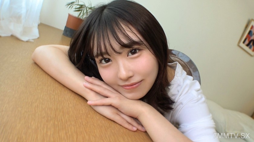 SIRO-5196 【Beautiful Girl x Smiling x Shy = Strongest】A pure and innocent minimalist beauty JD having her first H with someone other than her boyfriend! Is smiling the flip side of shyness? Once a dick is inserted, she starts making moans that are unimagi