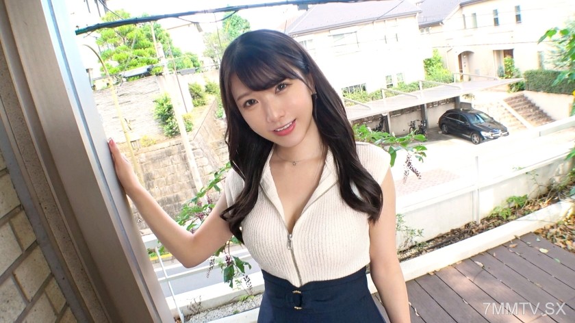 SIRO-5201 A cute and beautiful older sister applies for AV out of curiosity! Her unsatisfied body is played with, leading to massive squirting in front of the camera!! Once she gets used to it, they switch roles, licking the guy’s nipples and grinding her