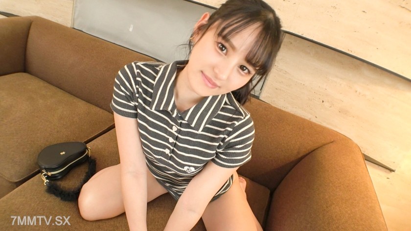 SIRO-5382 Seeking love across three thousand miles?! A self-centered modern Reiwa girl who struggles with polite language makes her appearance! A clothing store employee who torments nearby middle-aged men at close range! With a toned body from a decade o