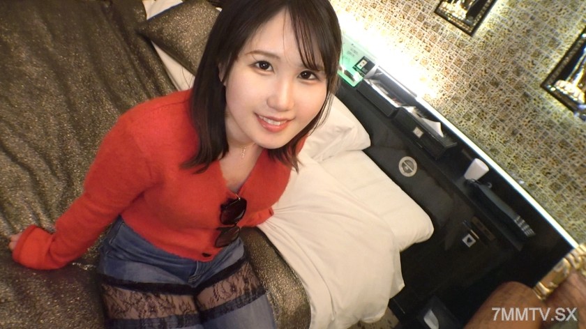 SIRO-5467 She has a baby face, but inside she’s a full-blown perverted nurse. This big sister, who is also active as an erotic streamer, finally has public sex in front of the camera! Watch her melt-faced blowjob and her face when she orgasms from penetra