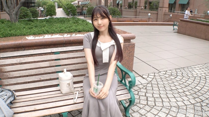 SIRO-5568 Obedient college girl appears! ‘Can I suck it?’ ‘Can I cum?’ The sight of her repeatedly asking for permission is too erotic! You’ll want to tease the cute JD and fuck her hard with intense thrusts! She even squirts and cums non-stop! [First sho