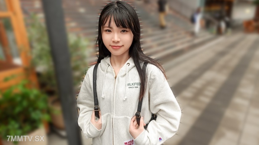 SIRO-5650 Check out the sex of the Reiwa generation! A 19-year-old working at a famous theme park has applied! She’s super into sex, charming, and adorable with her honeycomb face! Is her overly sensitive erogenous zone due to her youth?! Her sexual poten